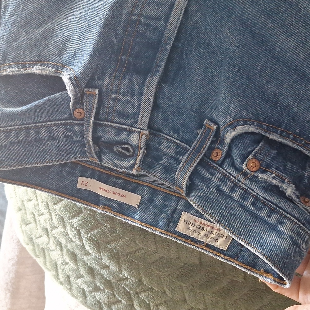 Levi jeans
